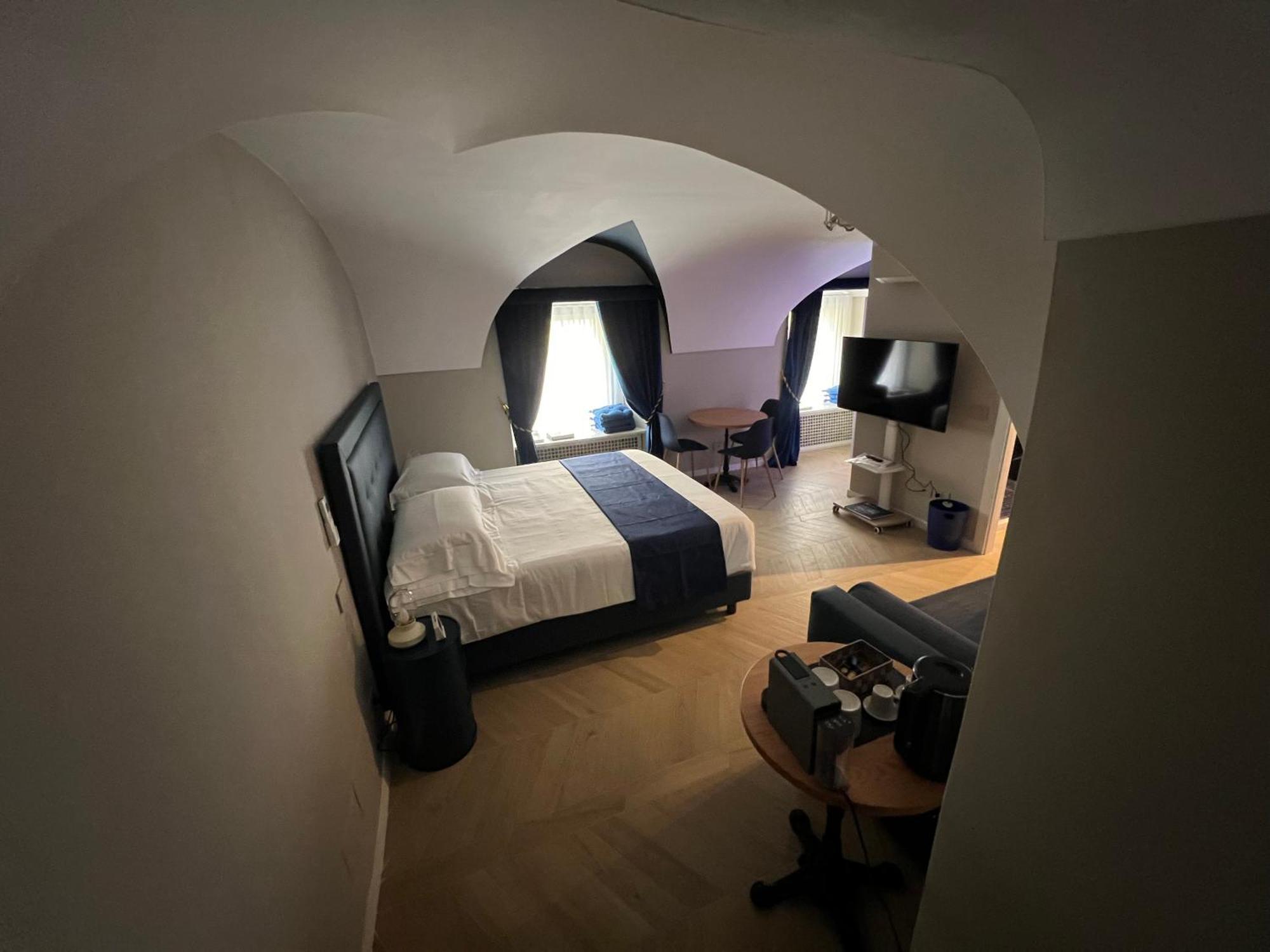 Rome Luxury Blue Suites- Love Exterior photo