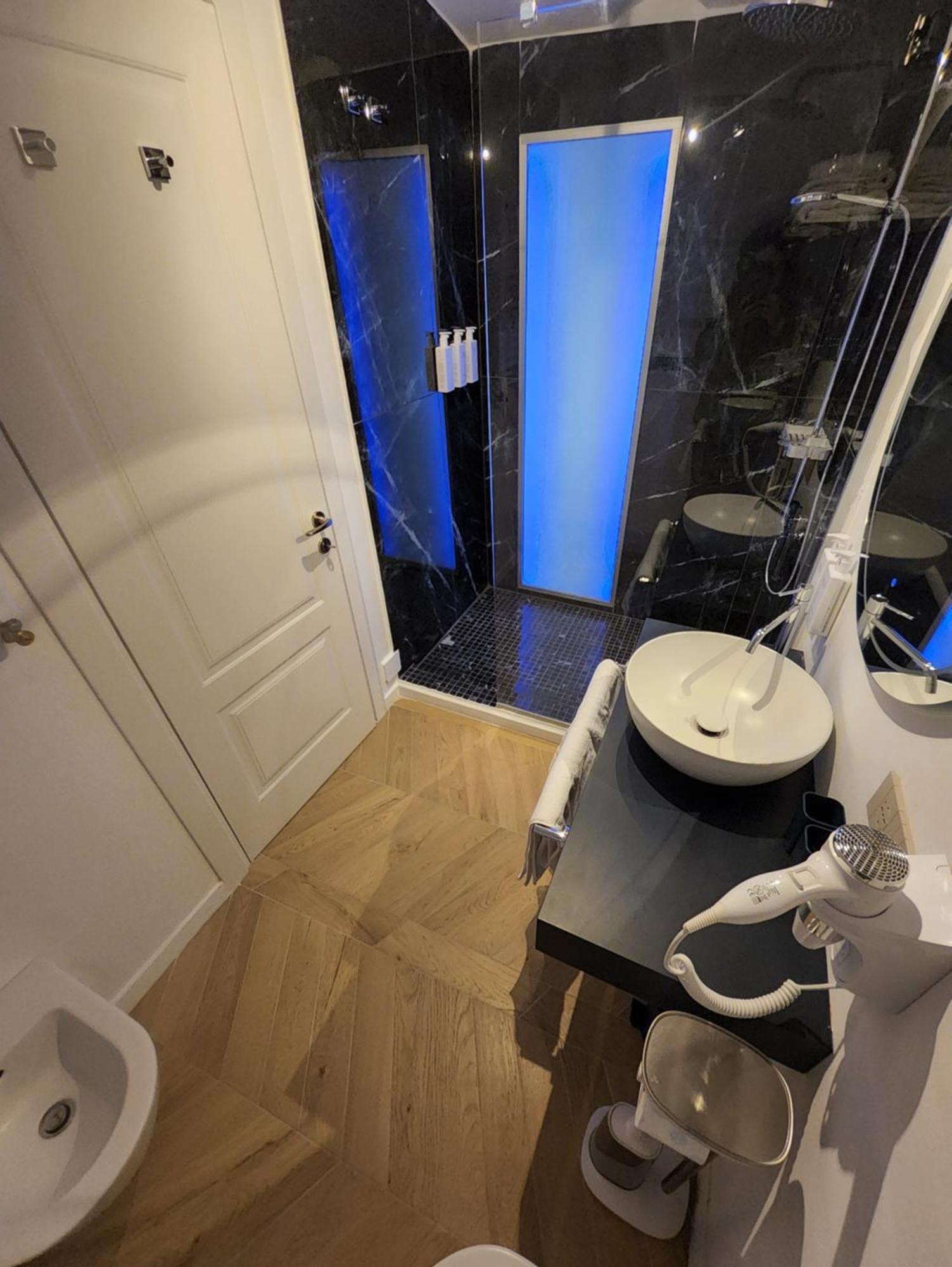 Rome Luxury Blue Suites- Love Exterior photo